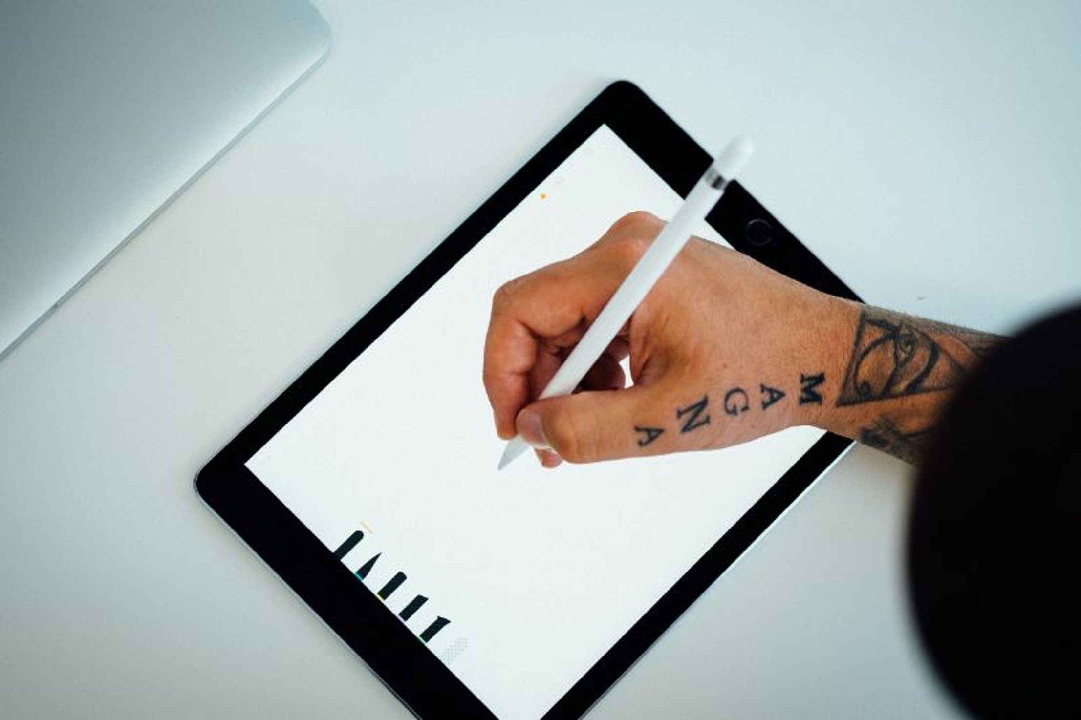 Conseils pour un premier tatouage : ce que les débutants doivent savoir